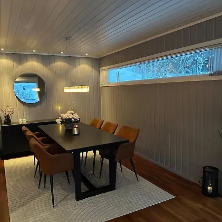 With 4 Bedrooms Villa *